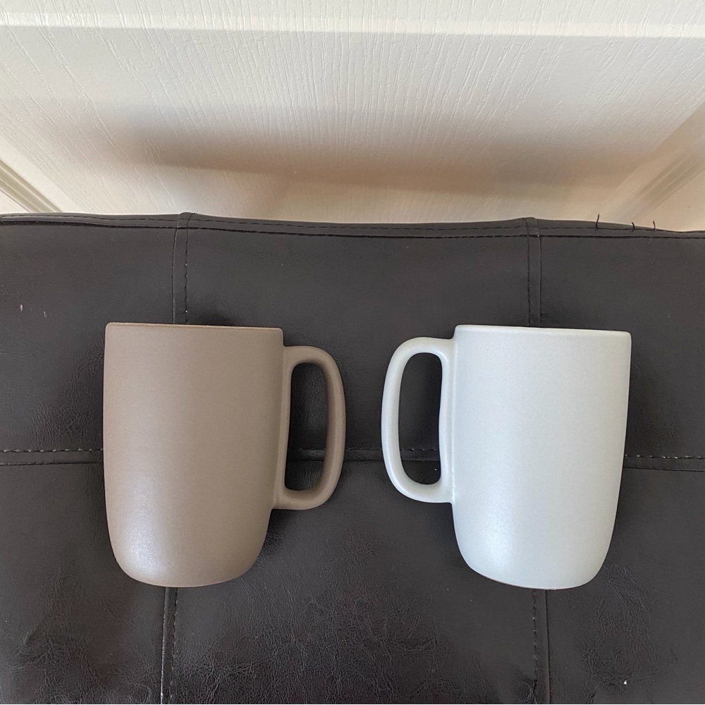 $96 Brand New Heath Ceramics Fawn Cocoa & Sea Mist 4.75" H Large Mugs (set of 2)